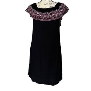 Arizona Jean Co Black Floral Embroidered Off The Shoulder Shift Dress Medium